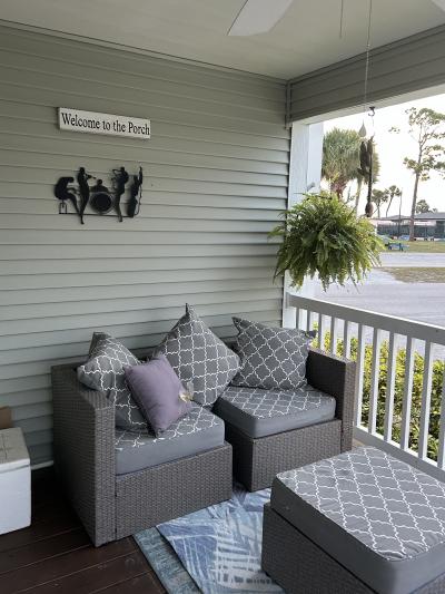 Photo 4 of 18 of home located at 956 Trinidad E Venice, FL 34285
