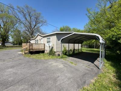 Photo 2 of 23 of home located at 1316 S 9th St Paducah, KY 42003