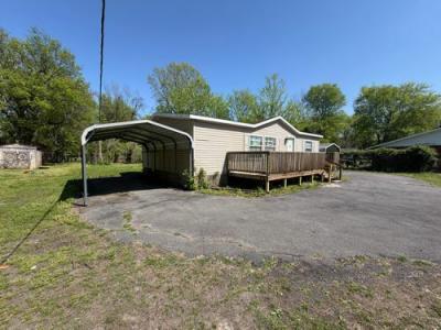 Photo 3 of 23 of home located at 1316 S 9th St Paducah, KY 42003