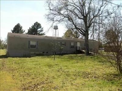 Photo 4 of 17 of home located at 304 Amagon Ave Amagon, AR 72005