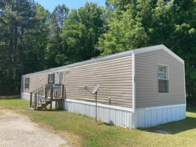 Photo 3 of 13 of home located at 505 Davis St Lake City, SC 29560