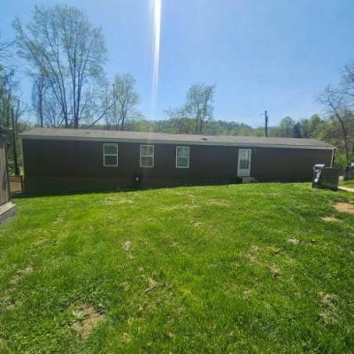 Photo 5 of 17 of home located at 98 Mount St Mount Clare, WV 26408