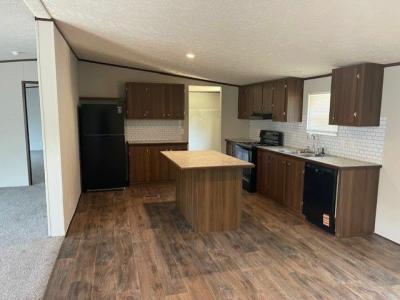 Photo 4 of 22 of home located at 12770 Thomas Oaks Dr Wilmer, AL 36587