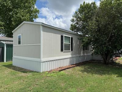 Photo 3 of 19 of home located at 230 Grove Ln New Braunfels, TX 78130