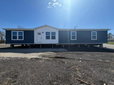 Mobile Home at 816 Us-68 Benton, KY 42025