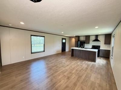 Photo 4 of 18 of home located at 1446 County Road 2107 Liberty, TX 77575