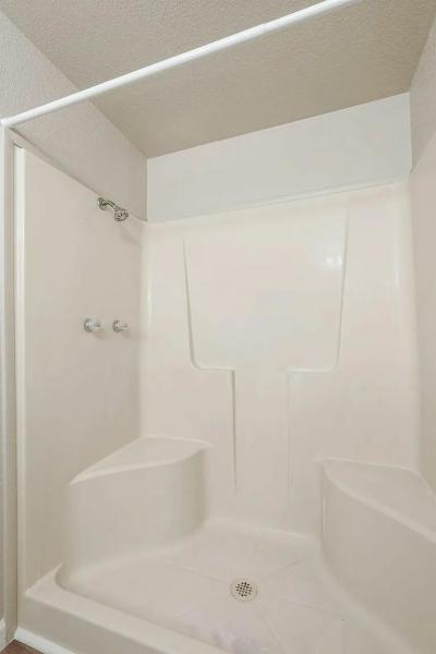 Photo 3 of 24 of home located at 6706 Tam O Shanter Dr Spc 29 Stockton, CA 95210