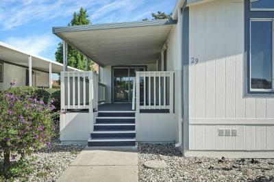 Photo 3 of 24 of home located at 6706 Tam O Shanter Dr Spc 29 Stockton, CA 95210