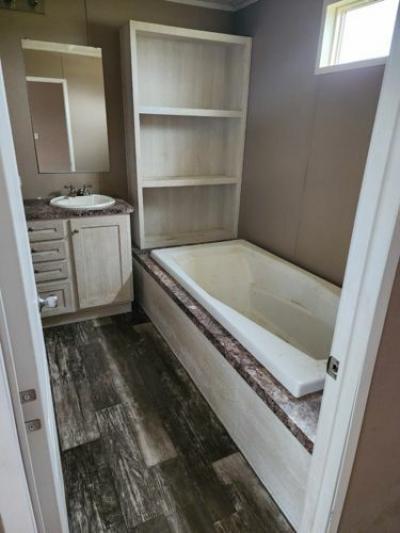 Photo 3 of 11 of home located at 732 Dovefield Rd Lamar, SC 29069