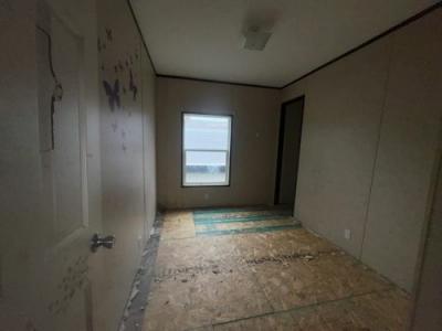 Photo 4 of 18 of home located at 25898 I-30 Frontage Rd Bryant, AR 72022