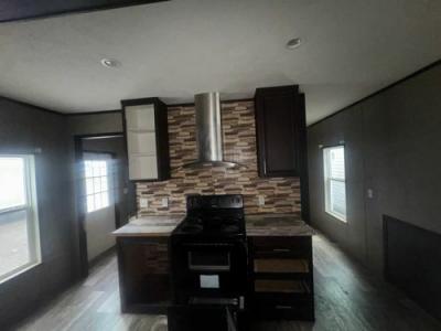 Photo 5 of 18 of home located at 25898 I-30 Frontage Rd Bryant, AR 72022