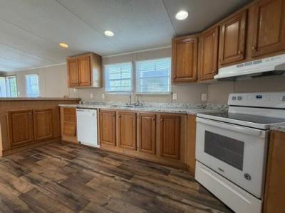 Photo 5 of 21 of home located at 289 Charles Buchanan Sebree, KY 42455
