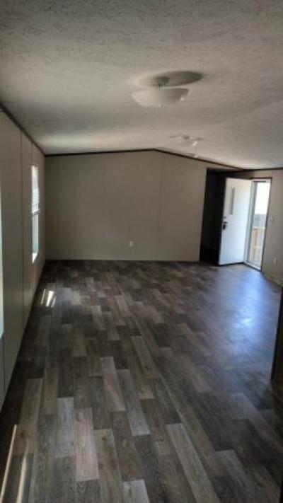 Photo 4 of 9 of home located at 672 J W Hollington Rd Freeport, FL 32439