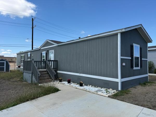 2021 ANNIVERSARY 35ANN16763AH21 Mobile Home For Sale