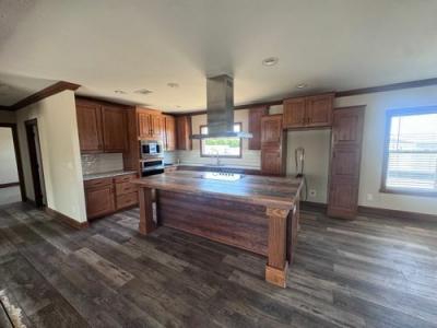Photo 2 of 15 of home located at 12547 E Skelly Dr Tulsa, OK 74128