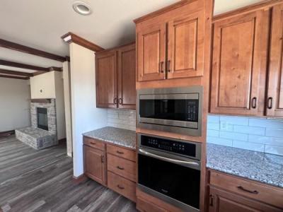 Photo 5 of 15 of home located at 12547 E Skelly Dr Tulsa, OK 74128