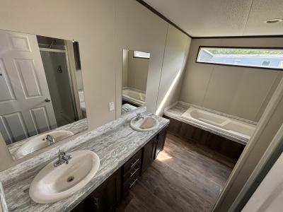 Photo 4 of 13 of home located at 10784 Oak Lake Rd Bryan, TX 77808