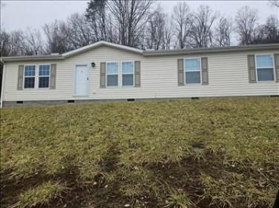 Mobile Home at 23 North Slope Drive Milton, WV 25541