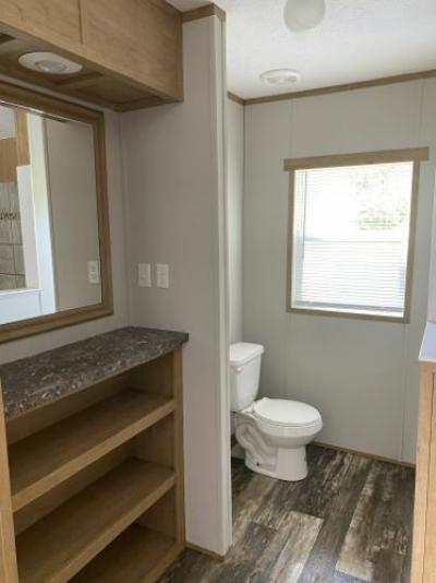 Photo 3 of 17 of home located at 14 Woodland Park Rd Waverly, OH 45690