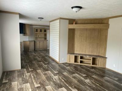 Photo 5 of 17 of home located at 14 Woodland Park Rd Waverly, OH 45690