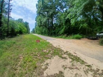 Photo 3 of 8 of home located at 97 Odis Myrick Rd Poplarville, MS 39470