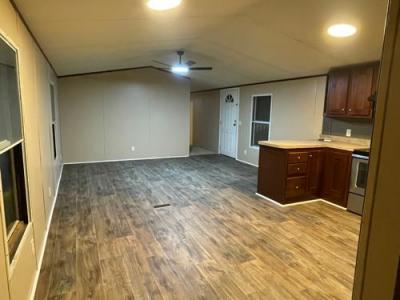 Photo 4 of 19 of home located at 201 Bently St Thibodaux, LA 70301