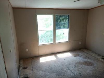 Photo 5 of 22 of home located at 5005 N Saint Louis Batesville, AR 72501