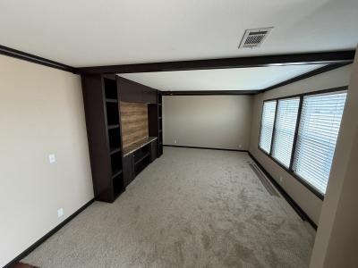 Photo 4 of 9 of home located at 8301 Canyon Dr Amarillo, TX 79110