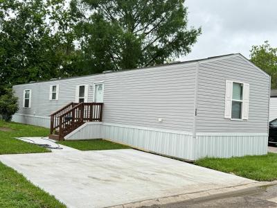 Photo 5 of 6 of home located at 5000 Allen Genoa Rd Lot 26 Pasadena, TX 77504