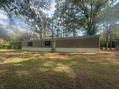 Photo 3 of 13 of home located at 78 County Road 166 Iuka, MS 38852