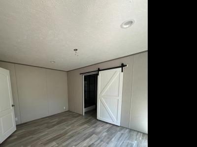 Photo 4 of 15 of home located at 31888 Alabama 75 Oneonta, AL 35121