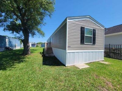 Photo 2 of 11 of home located at 4407 37th St Dickinson, TX 77539