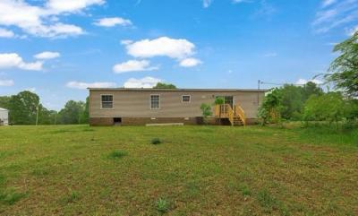 Photo 3 of 18 of home located at 185 Kim Ln Huntingdon, TN 38344
