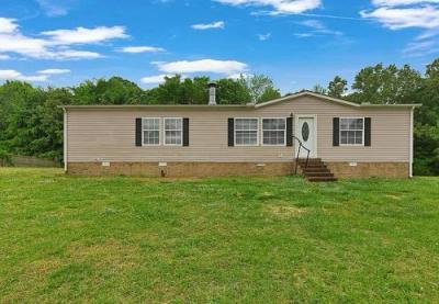 Photo 5 of 18 of home located at 185 Kim Ln Huntingdon, TN 38344