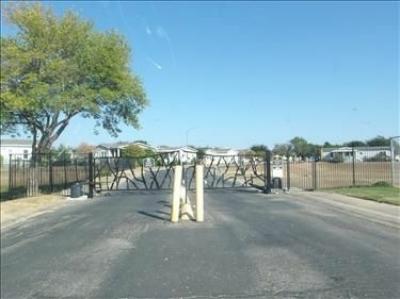 Mobile Home at 5744 Arcadia Cir Del Valle, TX 78617