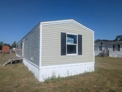 Photo 4 of 14 of home located at 104 Les Dr Darlington, SC 29532