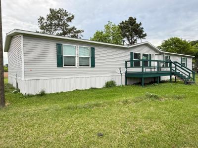 Photo 2 of 8 of home located at 2314 Davis Bend Rd Alvin, TX 77511