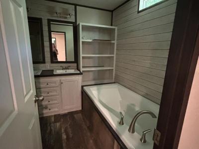 Photo 2 of 12 of home located at 98 Fountain Dr Oneonta, AL 35121