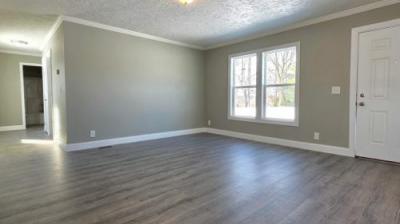 Photo 3 of 14 of home located at 1365 Powell Taylor R Lawrenceburg, KY 40342