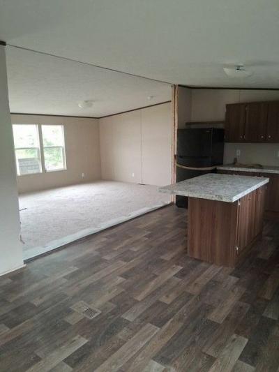 Mobile Home at 16120 Us Route 60 Milton, WV 25541
