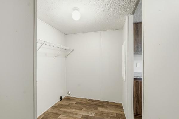 2023 MARVEL 4 Mobile Home For Sale