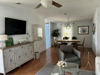 1990 Barrington Manufactured Home