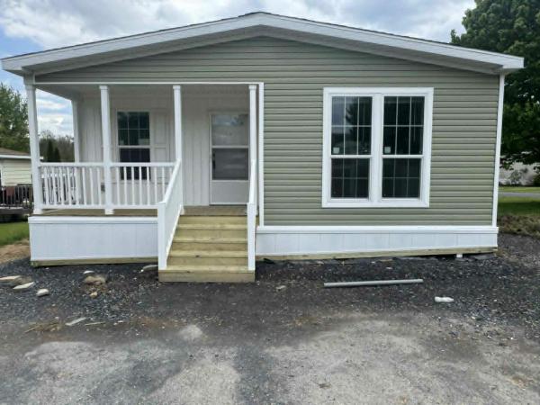 Photo 1 of 2 of home located at 172 1/2 Windsor Street Walnutport, PA 18088