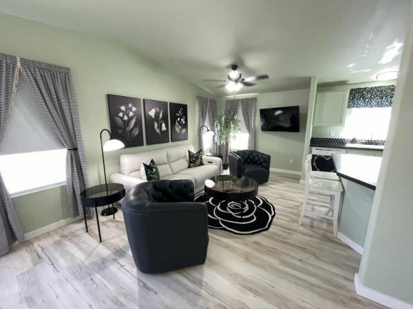2013 CAVCO Mobile Home