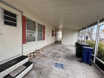 Photo 4 of 14 of home located at 3308 Bay Oaks Drive Sarasota, FL 34234