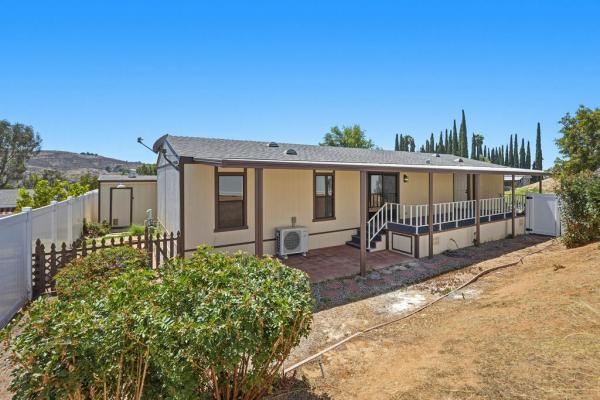 1986 09881 Silvercrest IND INC Silverwood II Mobile Home