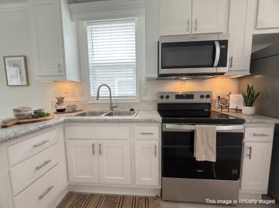 Photo 4 of 8 of home located at 2206 Chaney Dr, Lot 0394 Ruskin, FL 33570