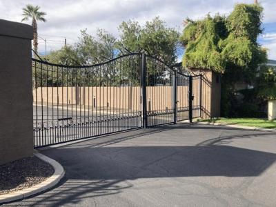 Photo 4 of 12 of home located at 11411 N 91st Avenue Lot 213 Peoria, AZ 85345