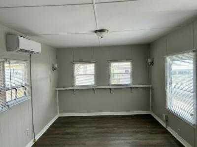 Photo 2 of 9 of home located at 10720 54th Avenue N, Lot 19 Saint Petersburg, FL 33708