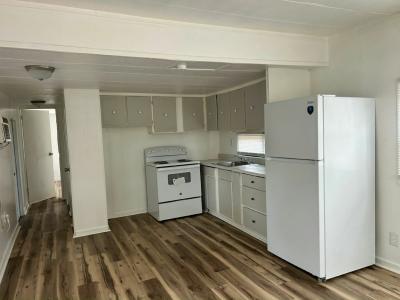 Photo 3 of 5 of home located at 10720 54th Avenue N, Lot 32 Saint Petersburg, FL 33708